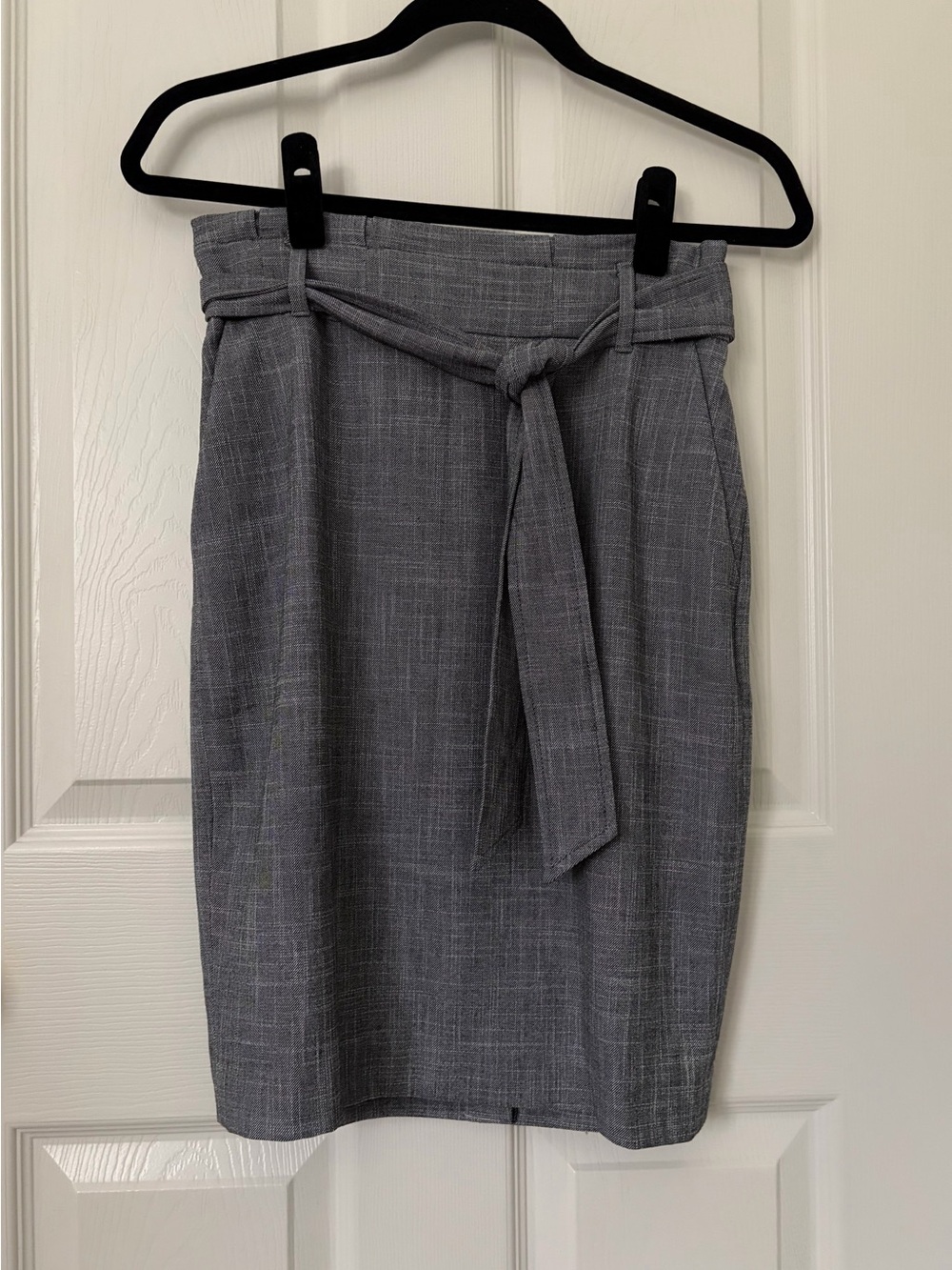 Ann Taylor Gray Textured Tie-Waist Pencil Skirt